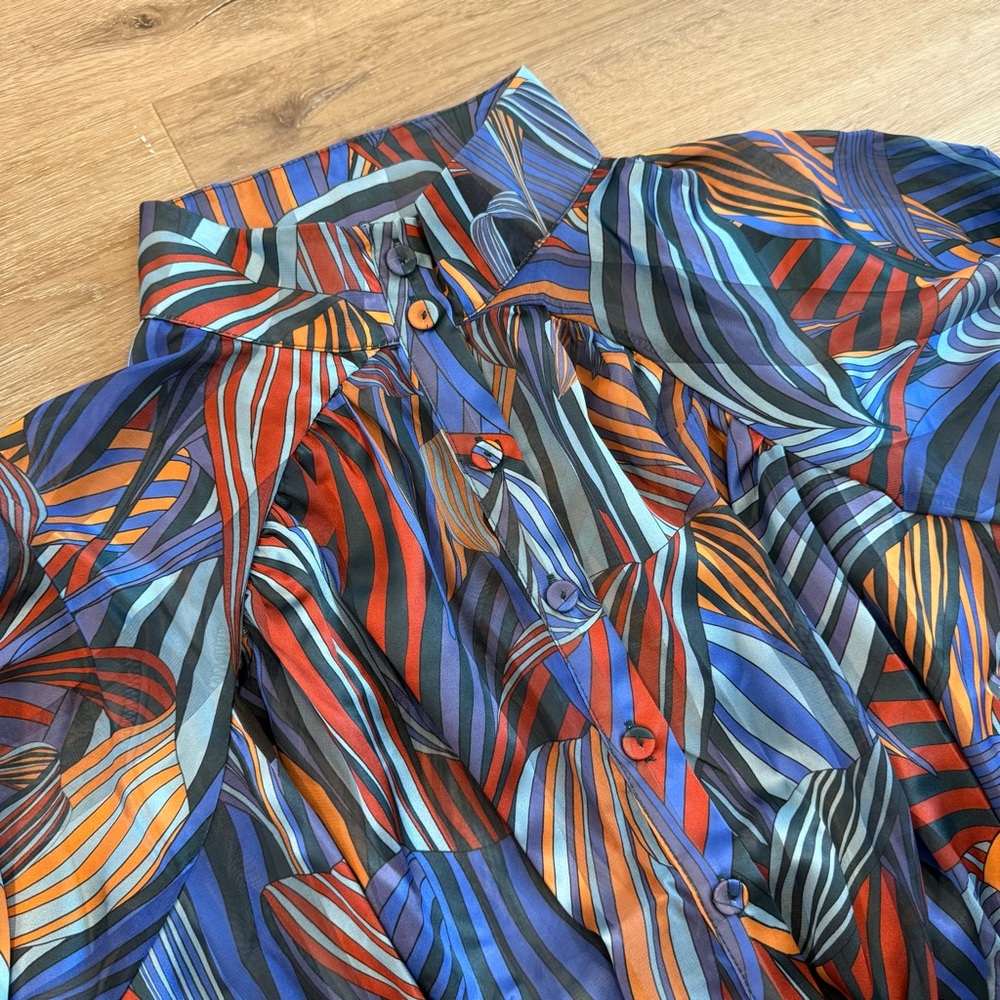 Colorful Abstract Top - Picture 2 of 5